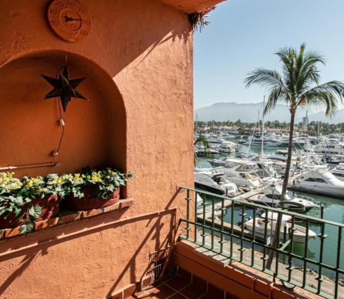 Avenida Paseo De La Marina 249, Marina Vallarta, 48335, Jal 푸에르토 발라타 외부 사진